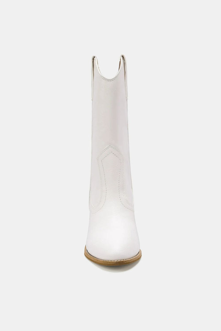 Butterfly Cut Detail Point Toe Boots in White